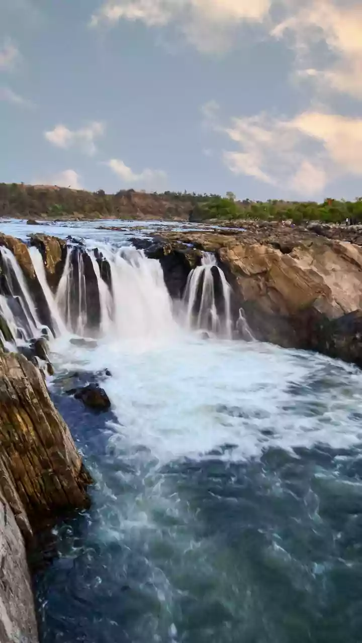Reverse Waterfalls Are Nature's Most Incredible Monsoon Trick