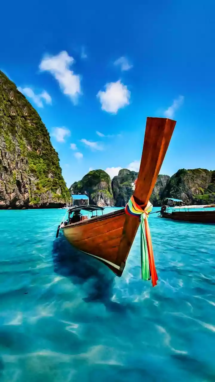 Massive Flight Surge To Southeast Asia Sparks Holiday Buzz