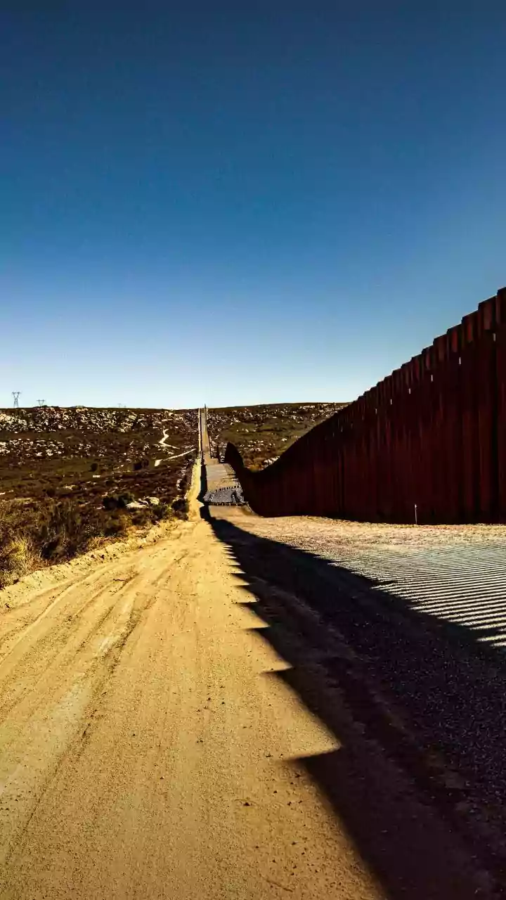 EUA espera concluir muro na fronteira com o México até o fim de 2027