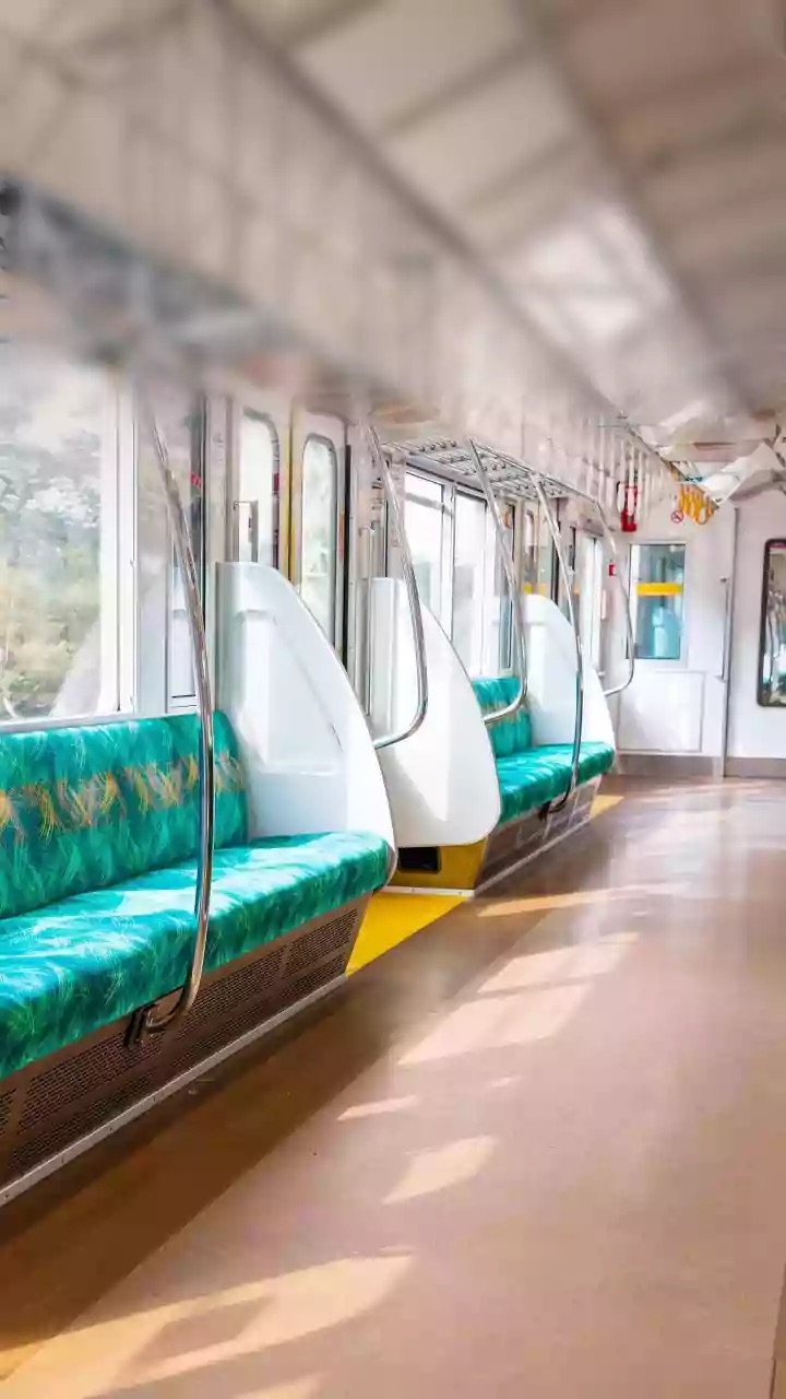 British Traveler's Delhi Metro Experience: A Surprising Comparison to London Underground