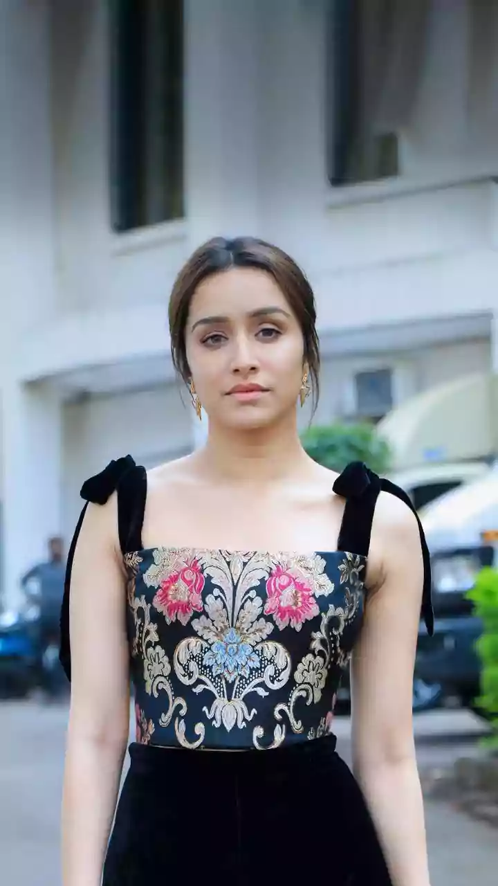 Shraddha Kapoor's Juhu Abode: A Vintage-Modern Sanctuary by the Sea