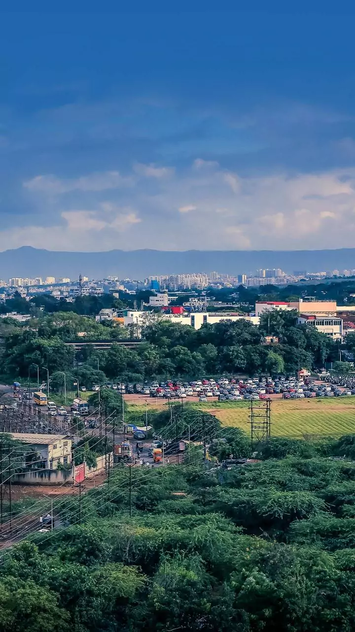 Delhi dystopia: With highest AQI of season at 461, air quality remains 'severe'