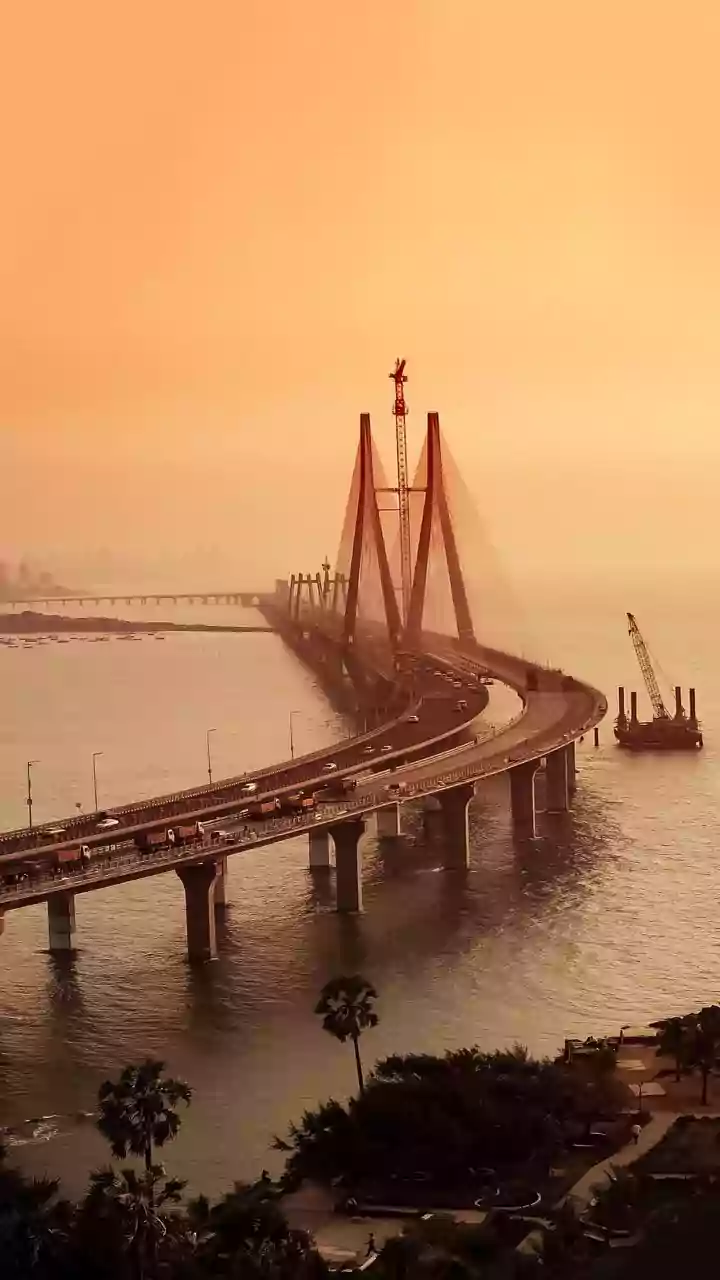 Mumbai Walkways To Nowhere? ₹900 Crore Projects Face Questions Over Use And Safety