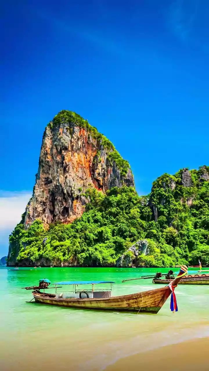 How To Experience Northern Culture And Southern Beaches In Thailand Cheaply