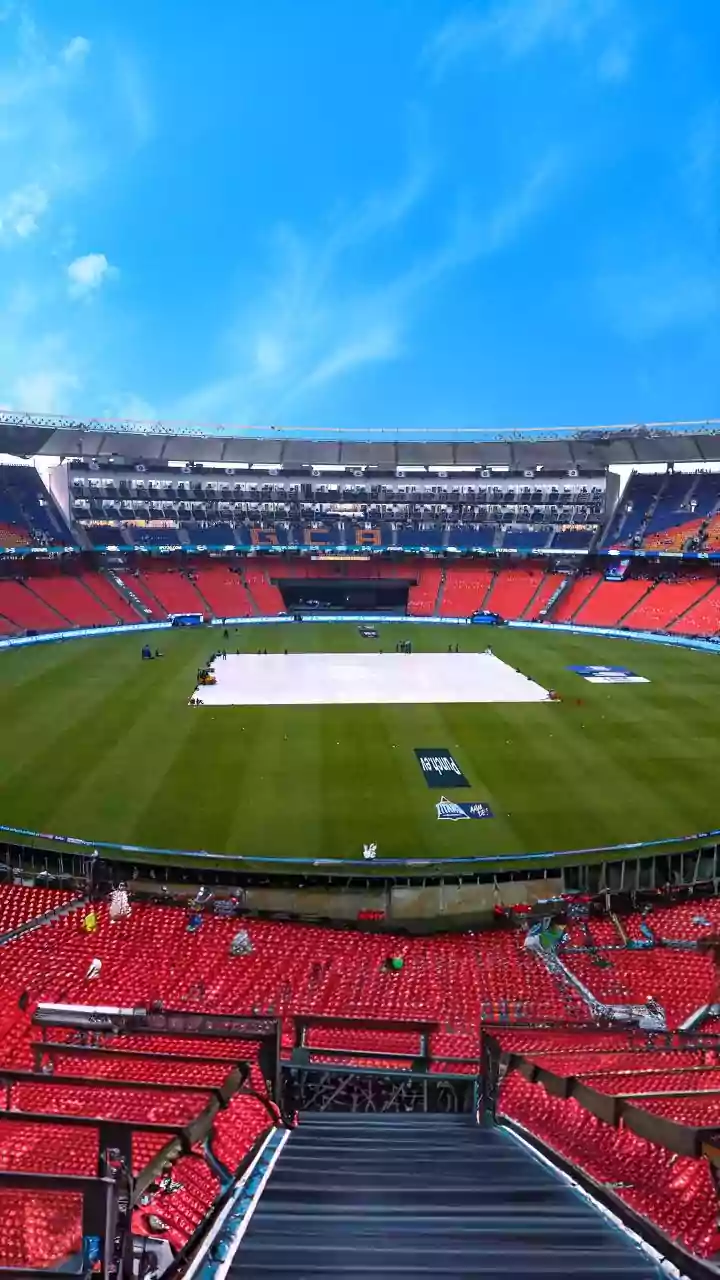 Open or covered seats—your IPL comfort depends heavily on where you sit