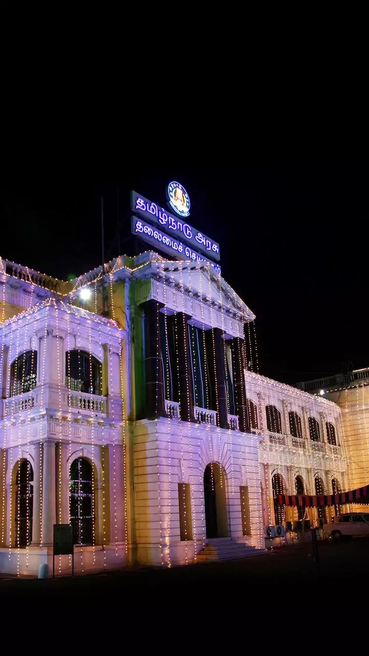 AIADMK chief Palaniswami, leaders file nominations on last day for Apr 23 polls