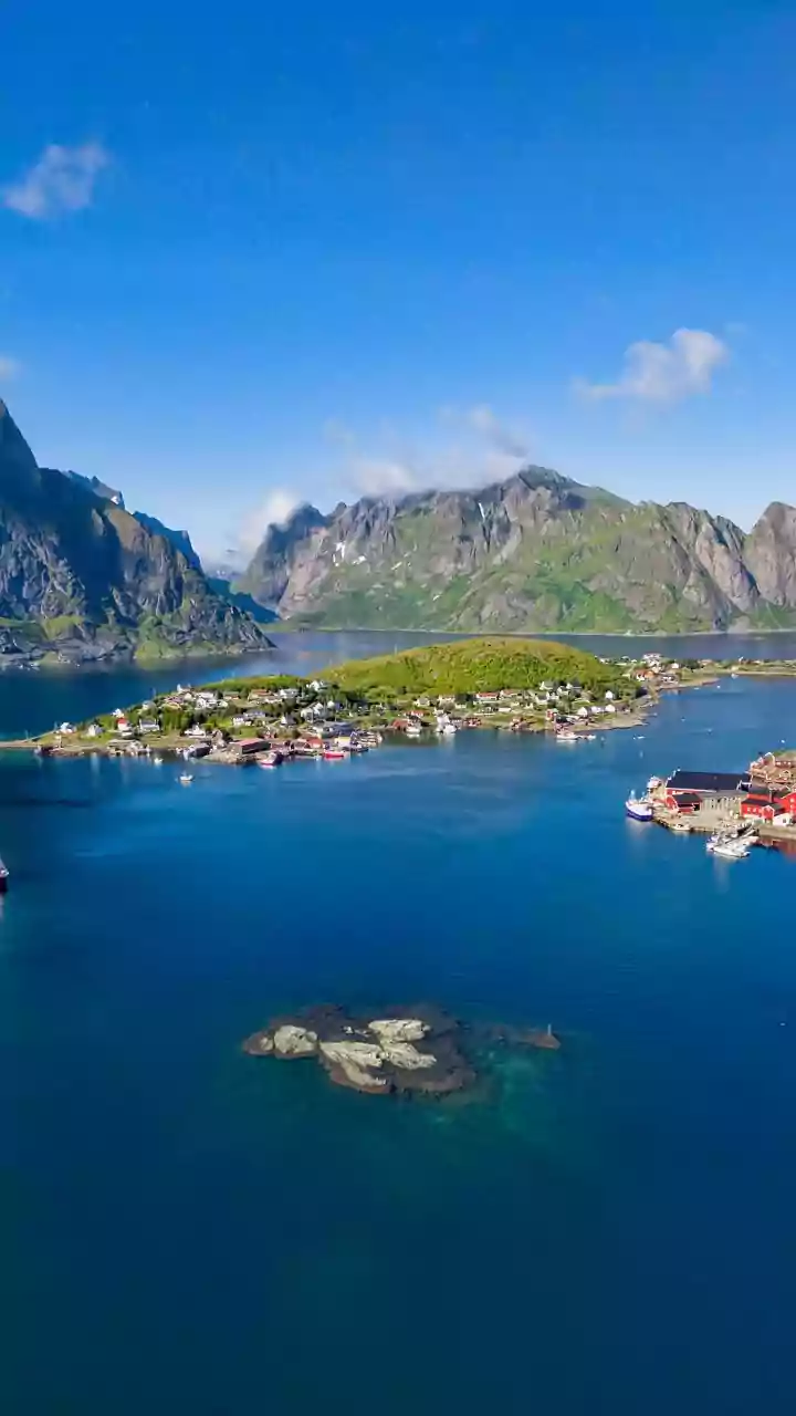 Trump letter to Norway's PM ties Nobel grievance to Greenland control