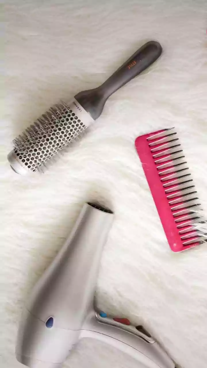 Quick hacks to tame frizzy hair for a polished look