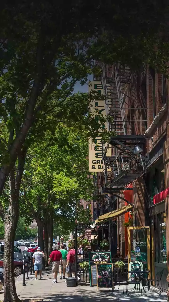 Why Outdoor Walking Clubs Offer Stress-Free Fitness Opportunities For City Residents Across Metros
