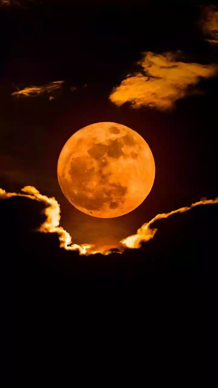 From City Rooftops to Dark-Sky Sites: How to Watch September's Celestial Events