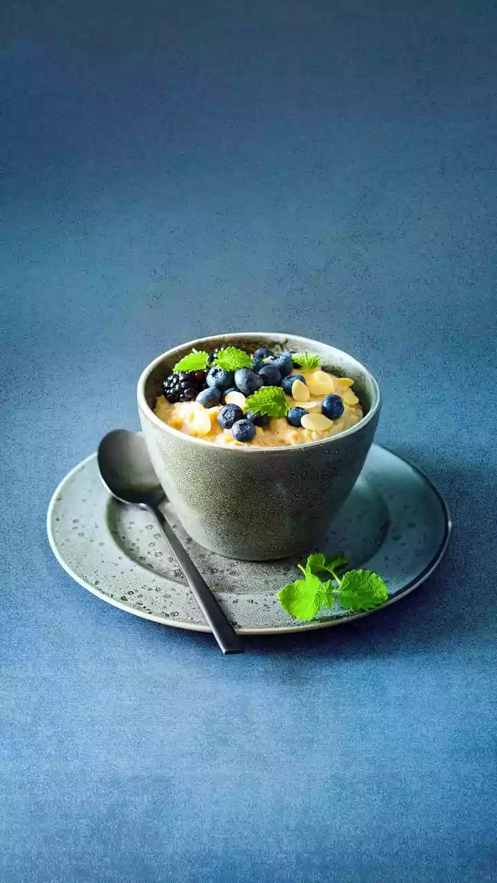 Blueberries & Oatmeal: A Delicious Start