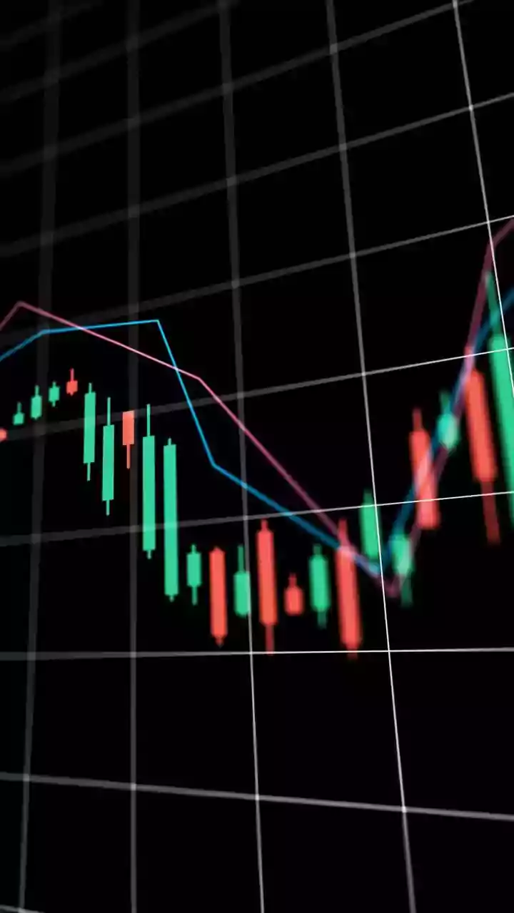 Sensex Dip: Market Reacts to Global Trends & Earnings