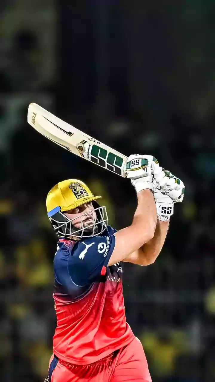 WATCH: Tim David goes berserk with 70 off 25 balls as RCB post massive 250 vs CSK