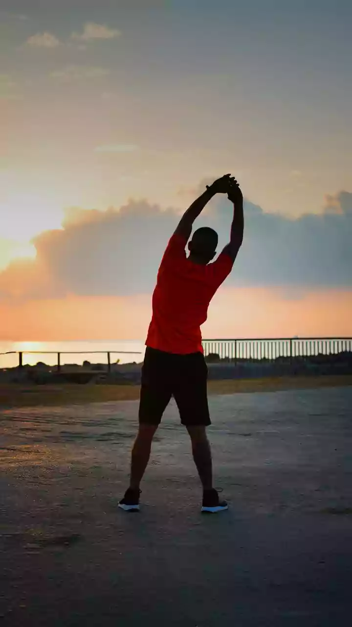 Dor no ombro ao treinar? Veja o que ajustar