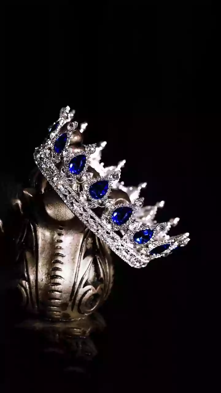 Sparkling Wristwear: Diamonds, Sapphires, and Style