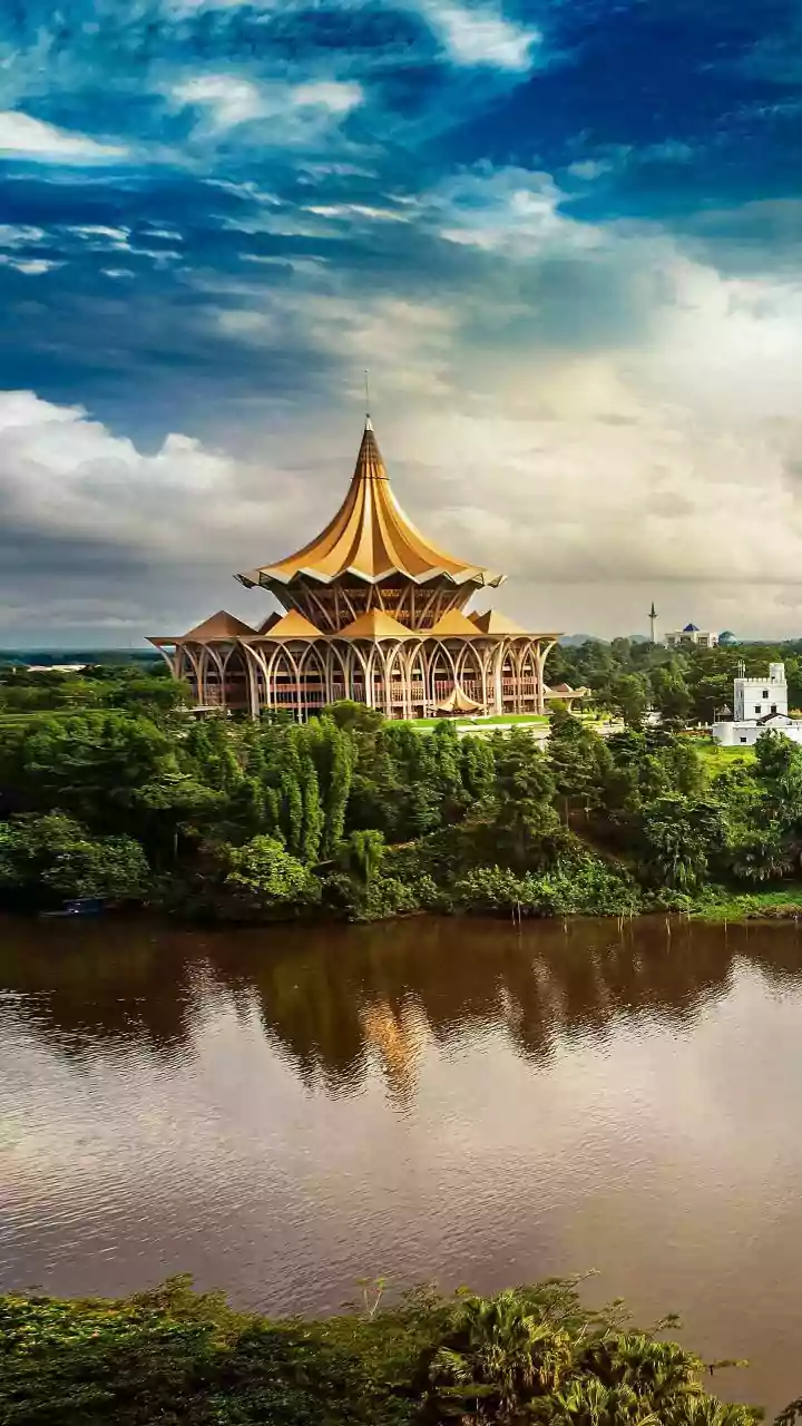 Malaysia: Destinasi Favorit Turis Indonesia 2026!