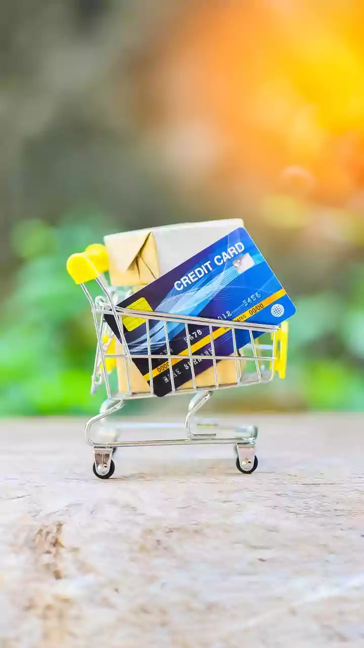 Smart First Credit Card Usage: Build A 750+ Credit Score Without Penalties
