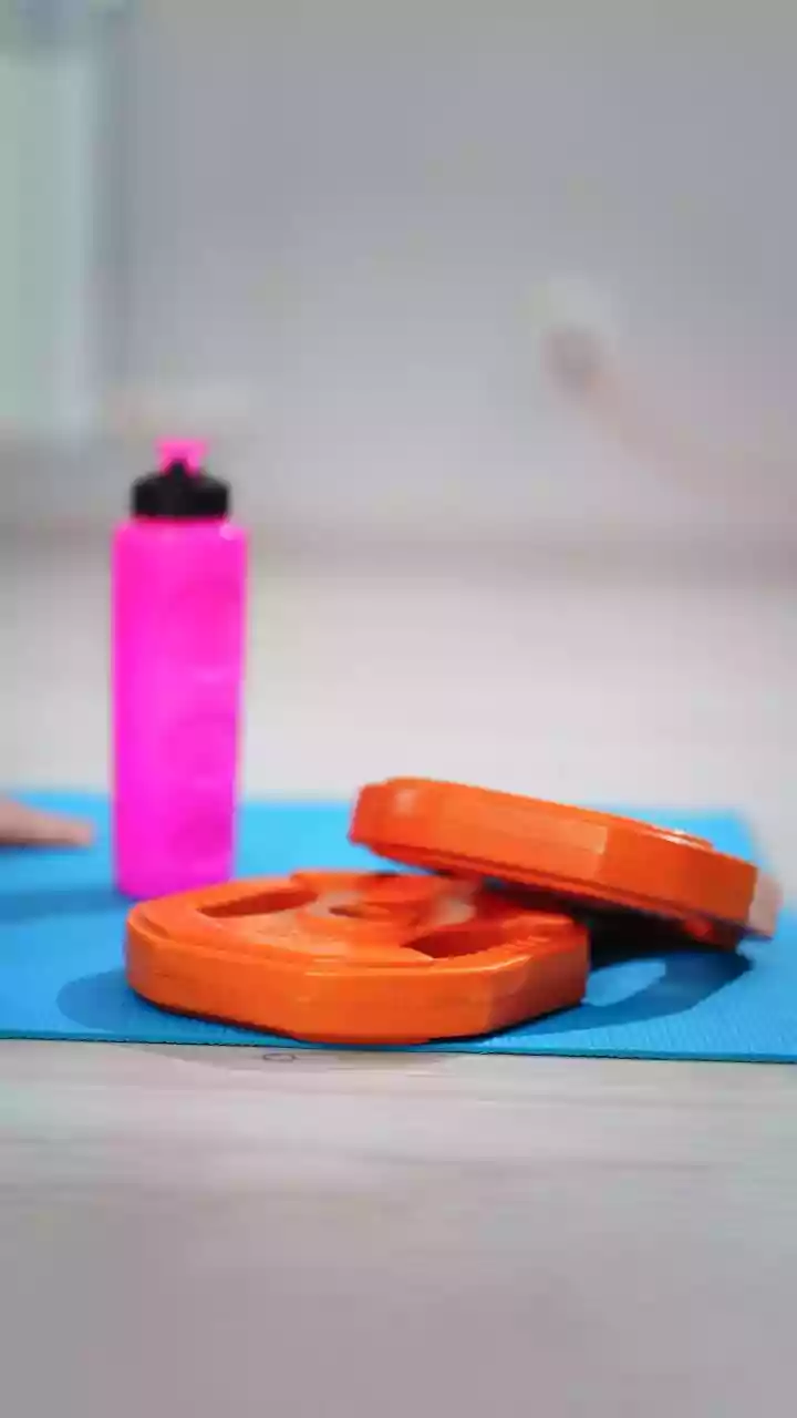 Vibration plates are the newest trend in fitness. Are they of any help though?