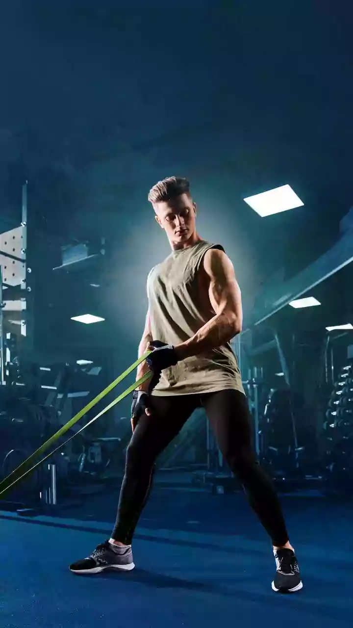 Gym Goers Turn To Slow Unilateral Band Drills For Alignment