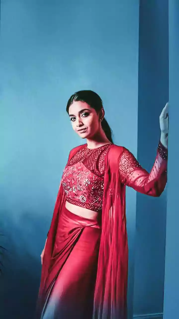 From Saree Gowns To Co-Ords, Fusion Wear Shapes India's Festive Fashion