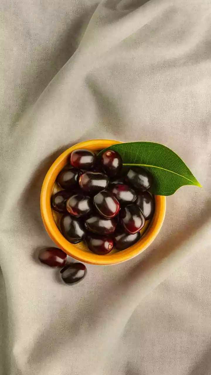 The 'no-mango' moment: why your local market is suddenly full of jamun, phalsa and falsa