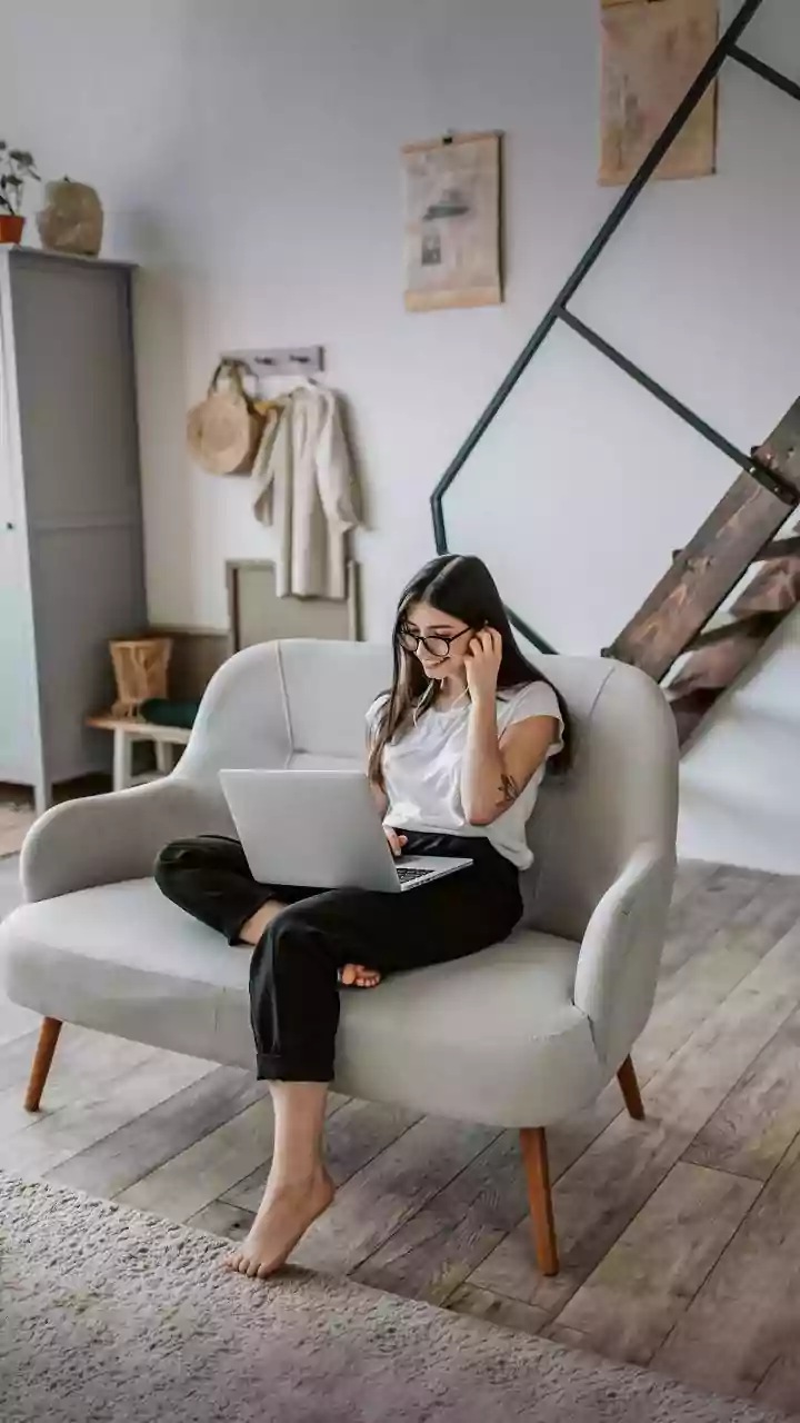 Asynchronous Work Culture Gives Young Remote Staff Control Over Late Work Messages