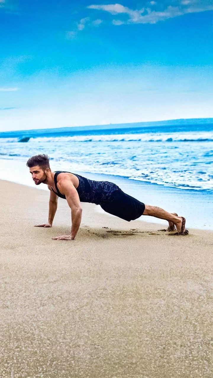 10-Minute No-Gym Workout: Alia & Kriti's Trainer's Secret for Busy Lives