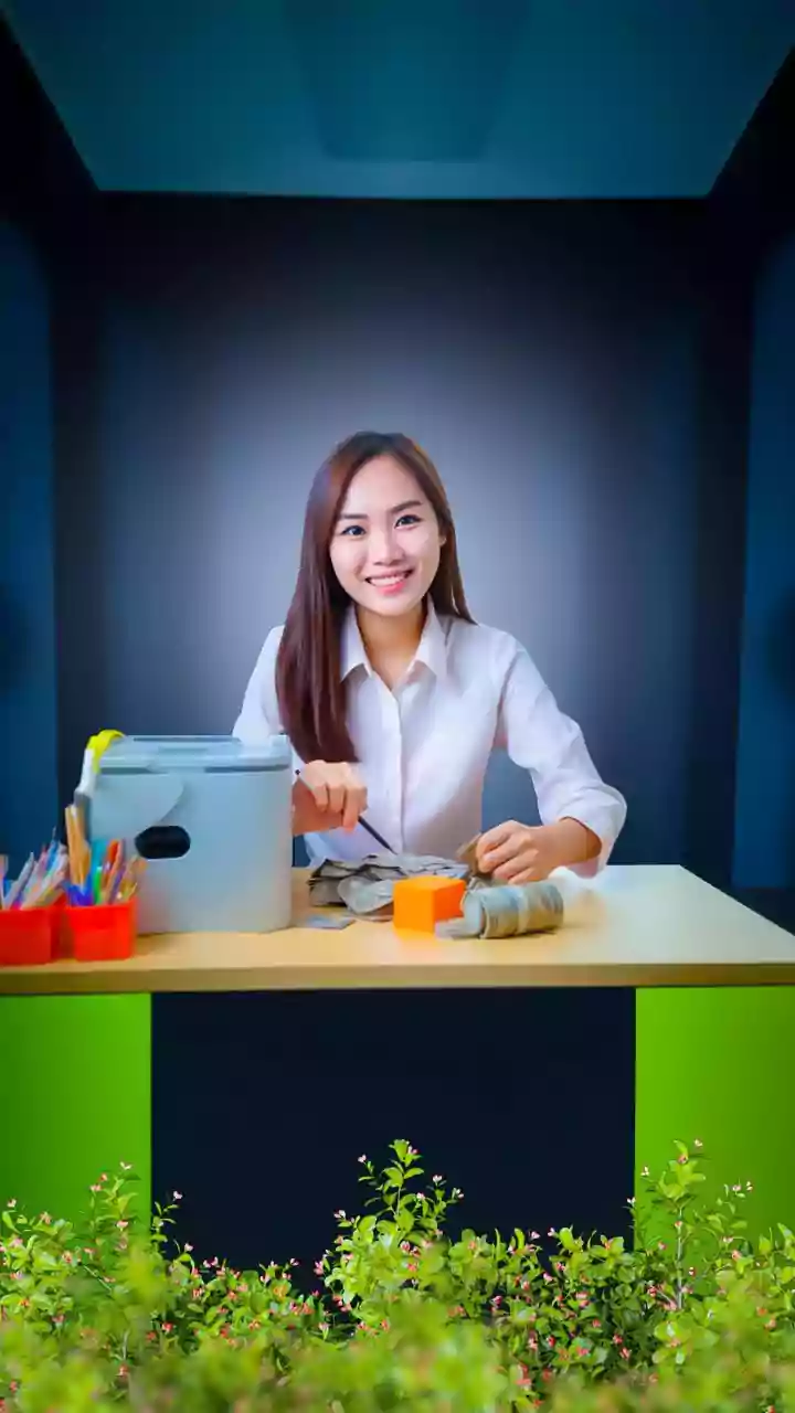 How Young Corporate Employees Save One Lakh Emergency Cash Without Cutting Fun