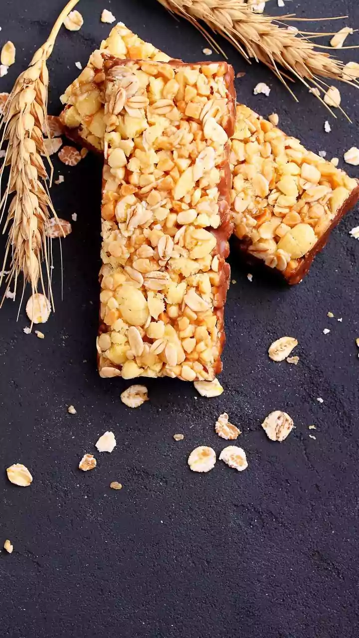 Oatmeal Carmelita Bars: A Delicious Treat!