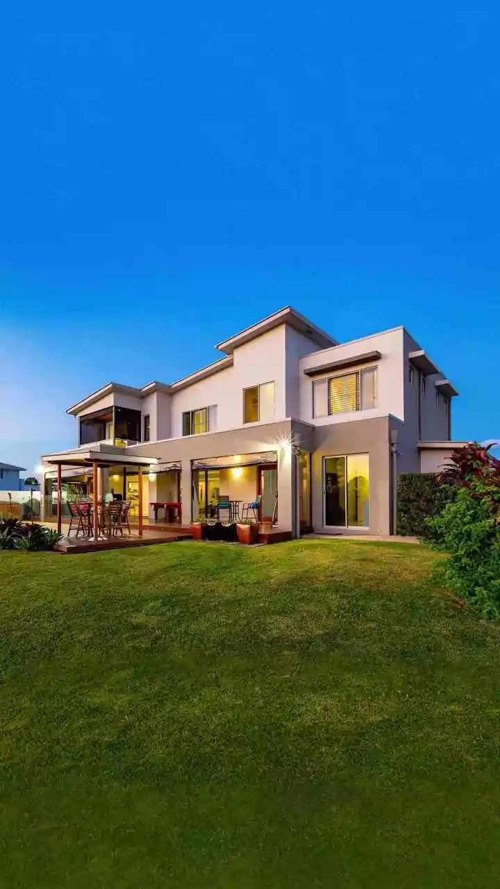 How Daily Travel Can Change The Appeal Of A Spacious Home