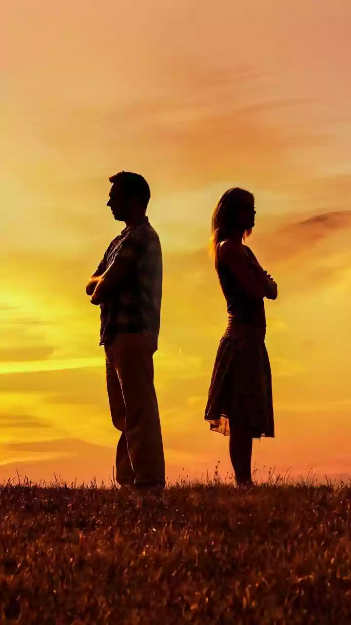 The Quiet Endings: Divorced Individuals Reveal the Subtle Moments Marriage Was Over