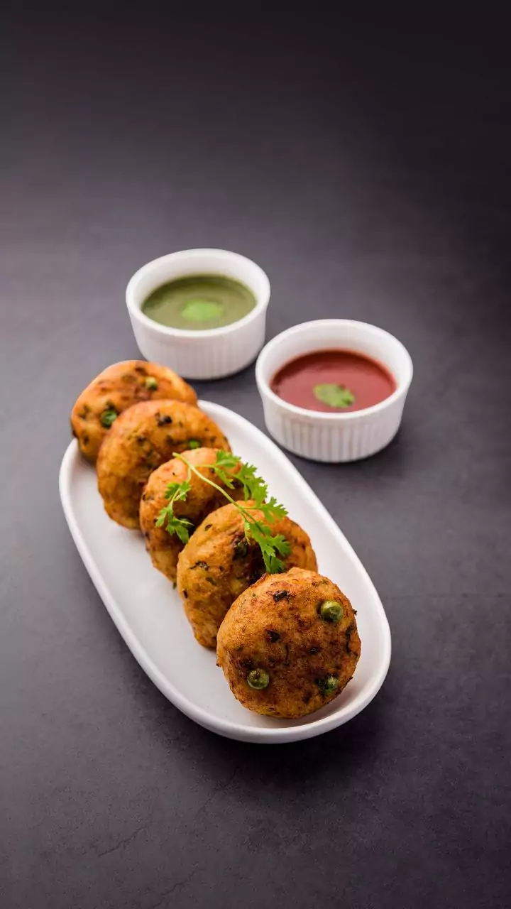 Urban Indian cafes add air fried lotus stem chips to healthy regional snack menus