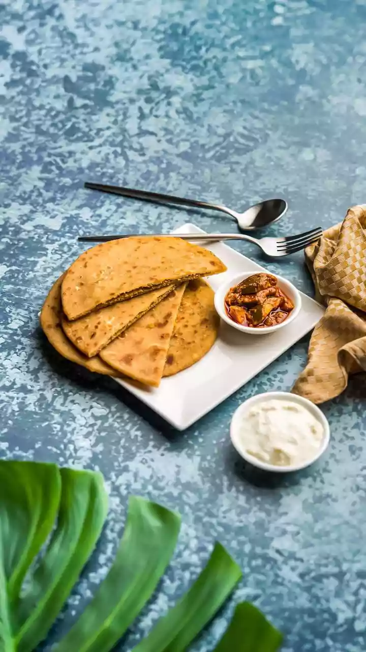 Understanding Checking Official Onboard Vendors Through Indian Railways' Food-Service Enforcement