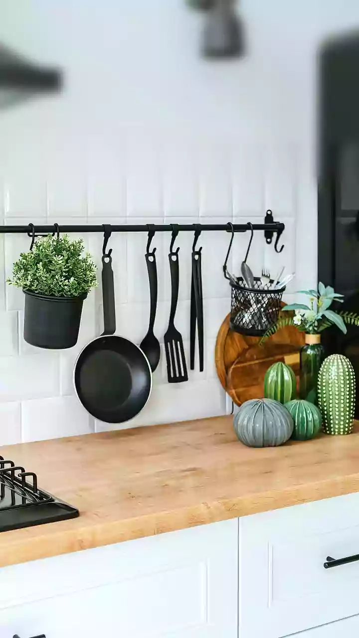 How Modular Pegboards Enable Compact Rental Apartment Dwellers To Store Kitchen Essentials Vertically Safely