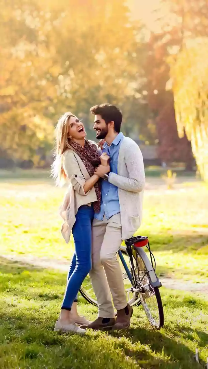 Navigate Modern Romance: 'Delulu' Optimism vs. Grounded Hope