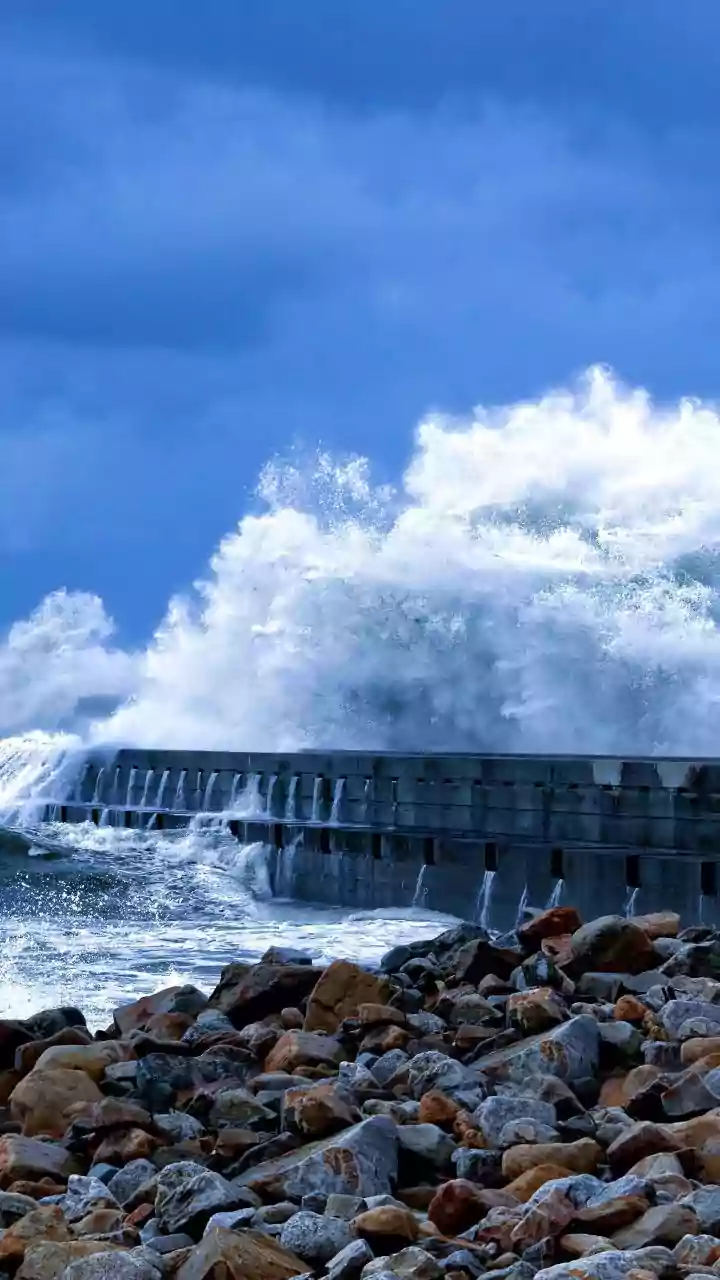 Fishermen Advisory Issued: 60 KMPH Winds And Rough Seas Ground Boats Along Eastern Coast