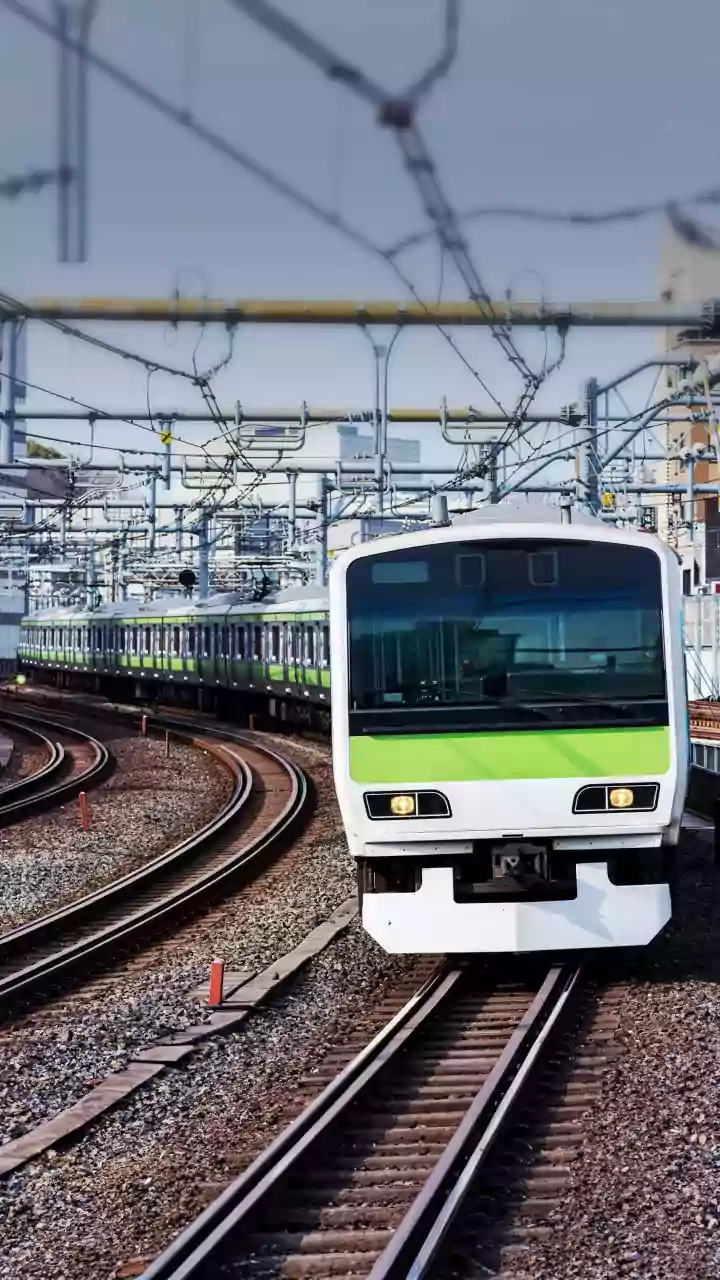 How Indian Railways Replaces Diesel Railcars With Zero Emission Hydrogen Fuel Cell Trains