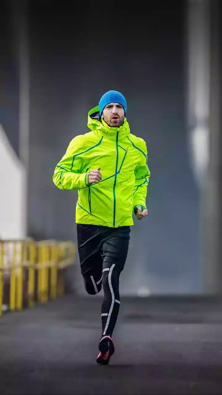 Rainy-Season Exercise Needs Both Grip and Heat Awareness