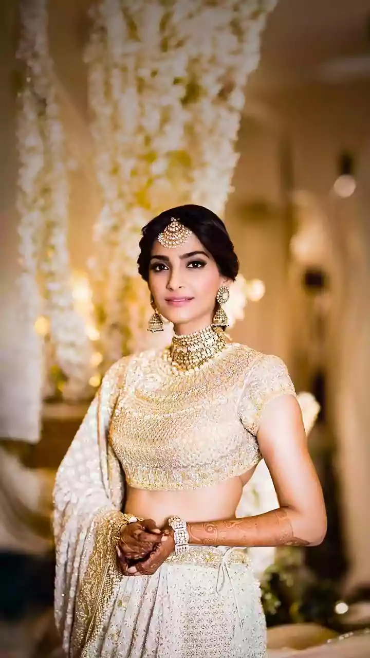 Planning To Get Married In 2026? These Wedding Decor Trends Are Meant For You