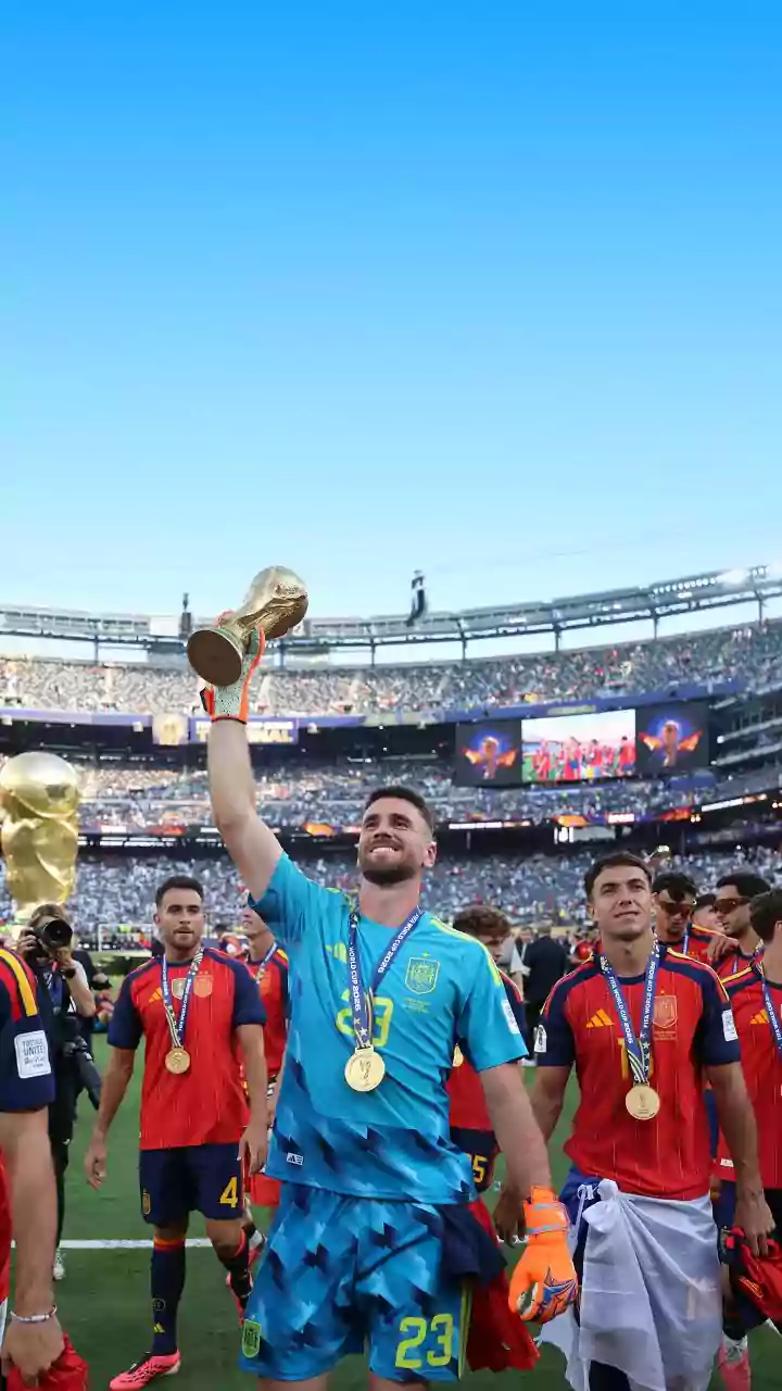 POTUS, This Isn’t Your Podium: Trump Refuses To Leave Stage As Spain Celebrate FIFA Triumph | Watch