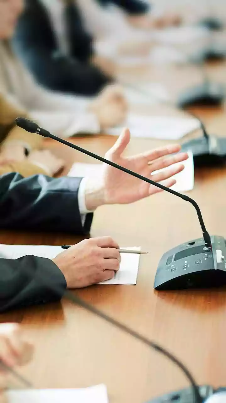 Tech Giants Accused: Did Apps Intentionally Hook Our Kids? Landmark Trial Unpacks Design Secrets