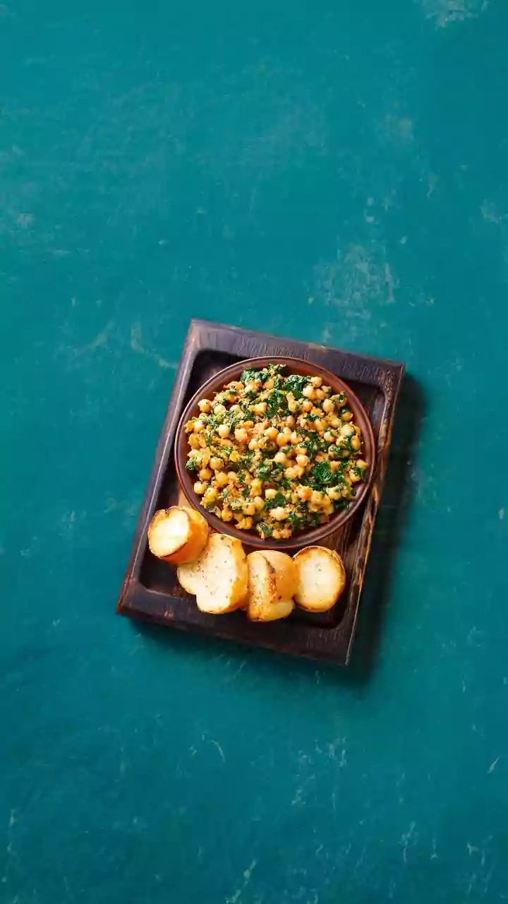 Healthy Home Snacks How Roasted Makhana And Crispy Chickpeas Replace Fried Potato Chips