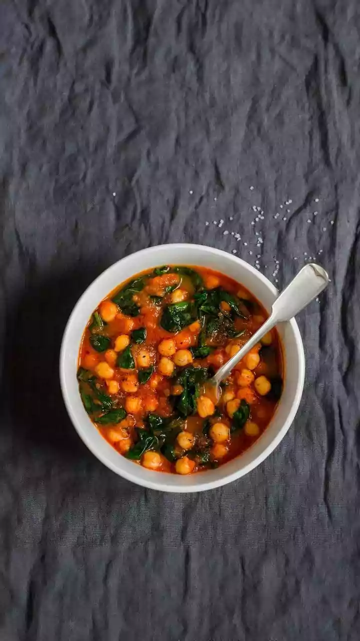 How to Prepare a Hearty Chickpea Artichoke Stew: Chickpeas And Artichokes