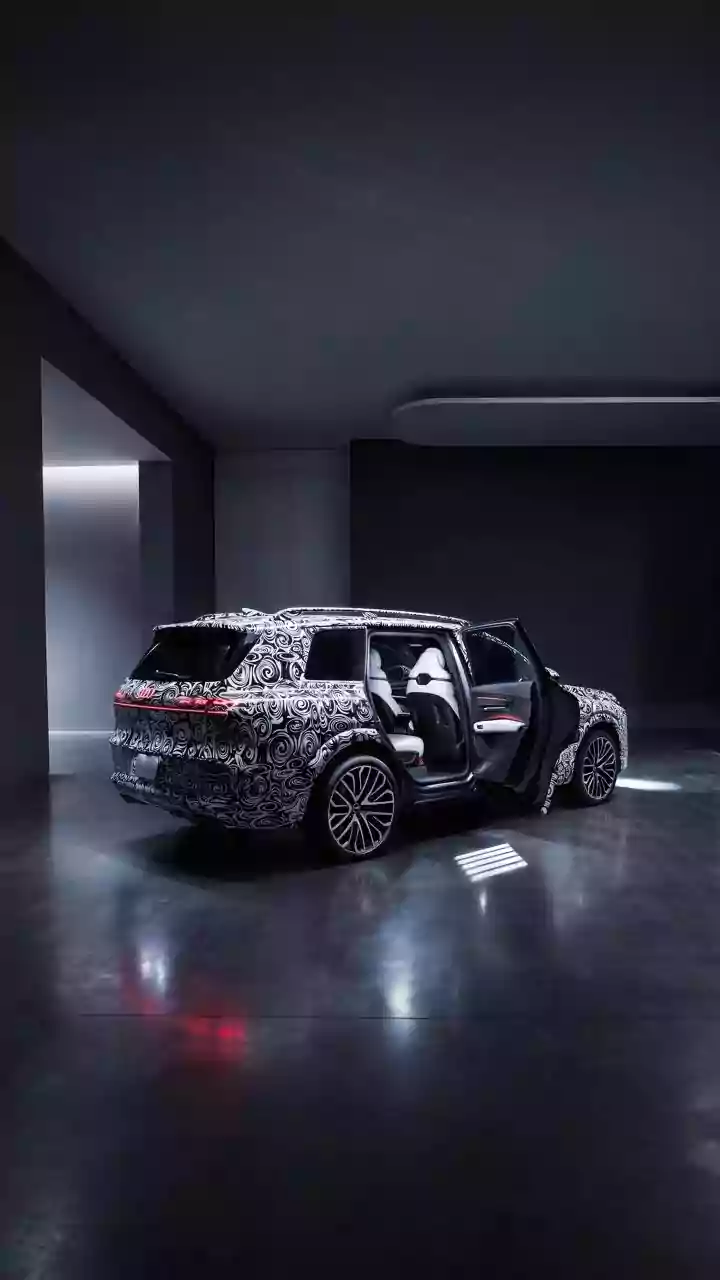 Audi Q9 tem portas que abrem sozinhas e será o carro mais luxuoso da marca