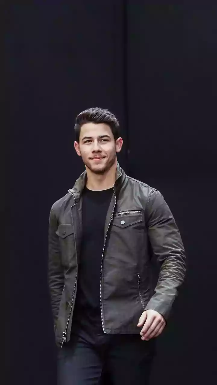 Dhurandhar Fever Reaches Hollywood! Nick Jonas, Others Groove To Shararat Song
