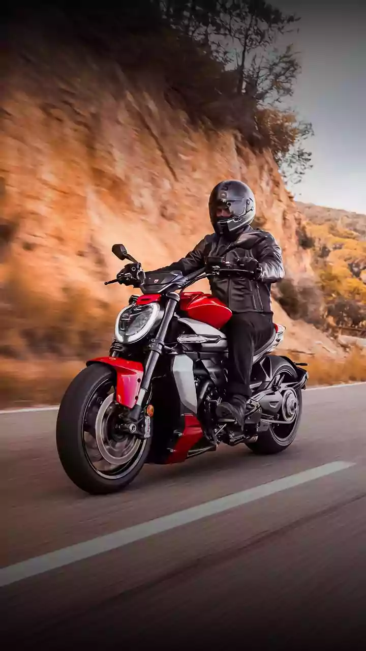 Ducati XDiavel V4 chega ao Brasil com motor derivado da MotoGP