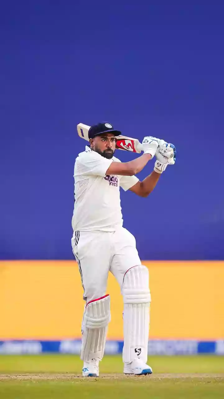 Mohammed Siraj Hits Towering Six at Galle in First Test Against Sri Lanka; Video Viral
