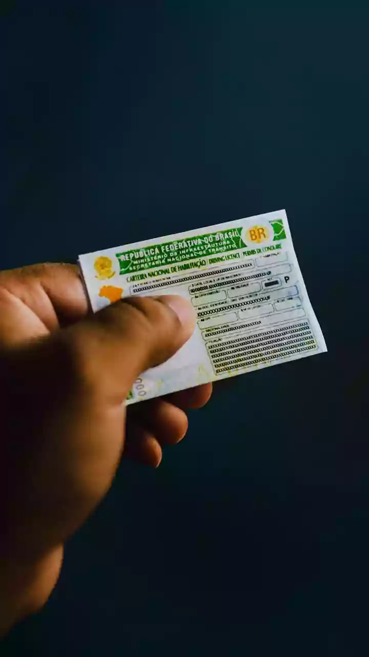 Motoristas sem multas poderão ter renovação automática da CNH; veja como
