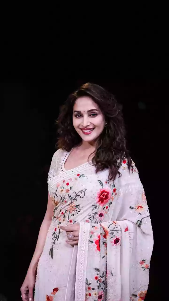 Madhuri Dixit's Elegant Green Saree: A Style Revelation