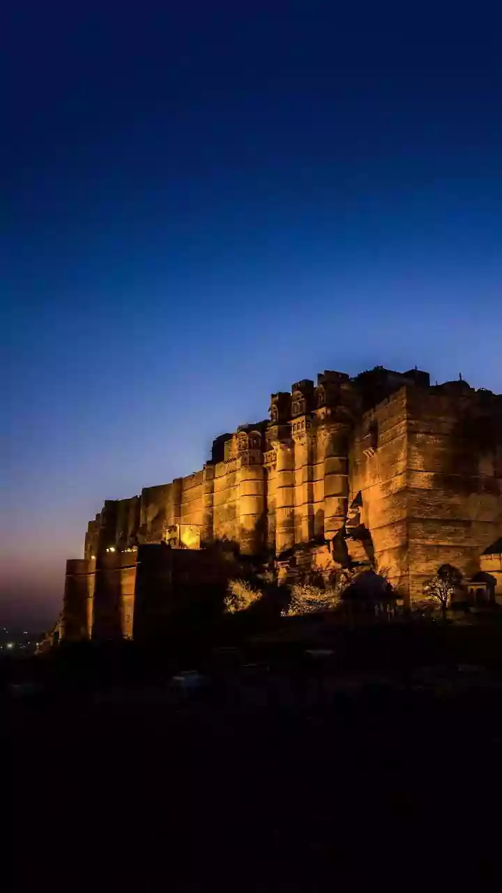 Seven Indian Forts Range From Preserved Palaces to Weathered Ruins
